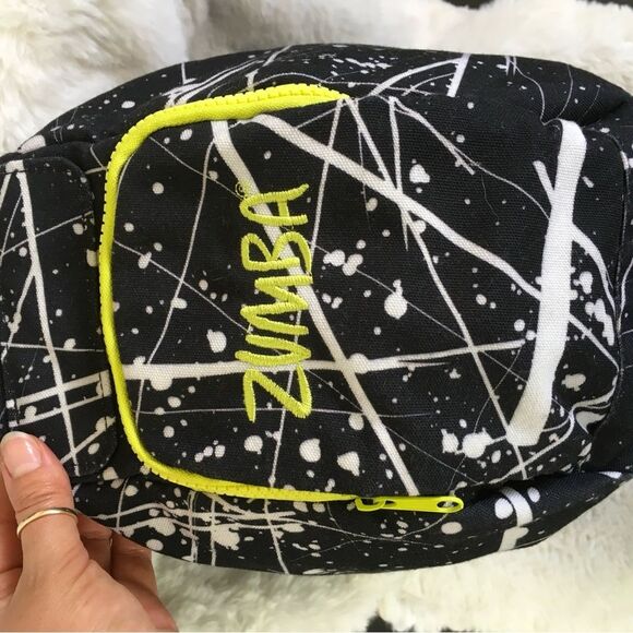 ZumbaUnisex Black White Yellow Adjustable Straps Swag Duffle Backpack Bag main image 7